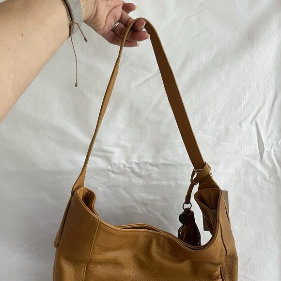 Lucky Brand Mak Shoulder leather bag, Safron color, Magnetic snap closure, NWT. - Picture 10 of 13